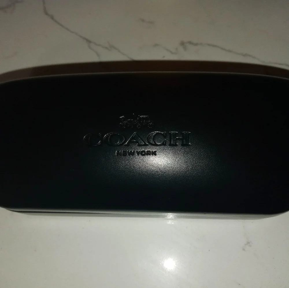 Coach Clamshell Hard Case Eyeglass/Sunglass Velvet lined case w Logo